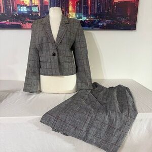 Elegant Gray Plaid Women's Skirt Set